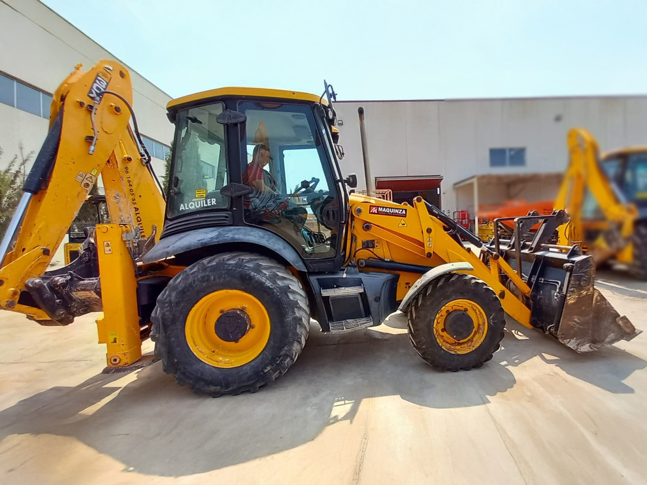 JCB 3CX-4T - حفار متعدد الاستخدام: صور 4 JCB 3CX-4T - حفار متعدد الاستخدام: صور 4