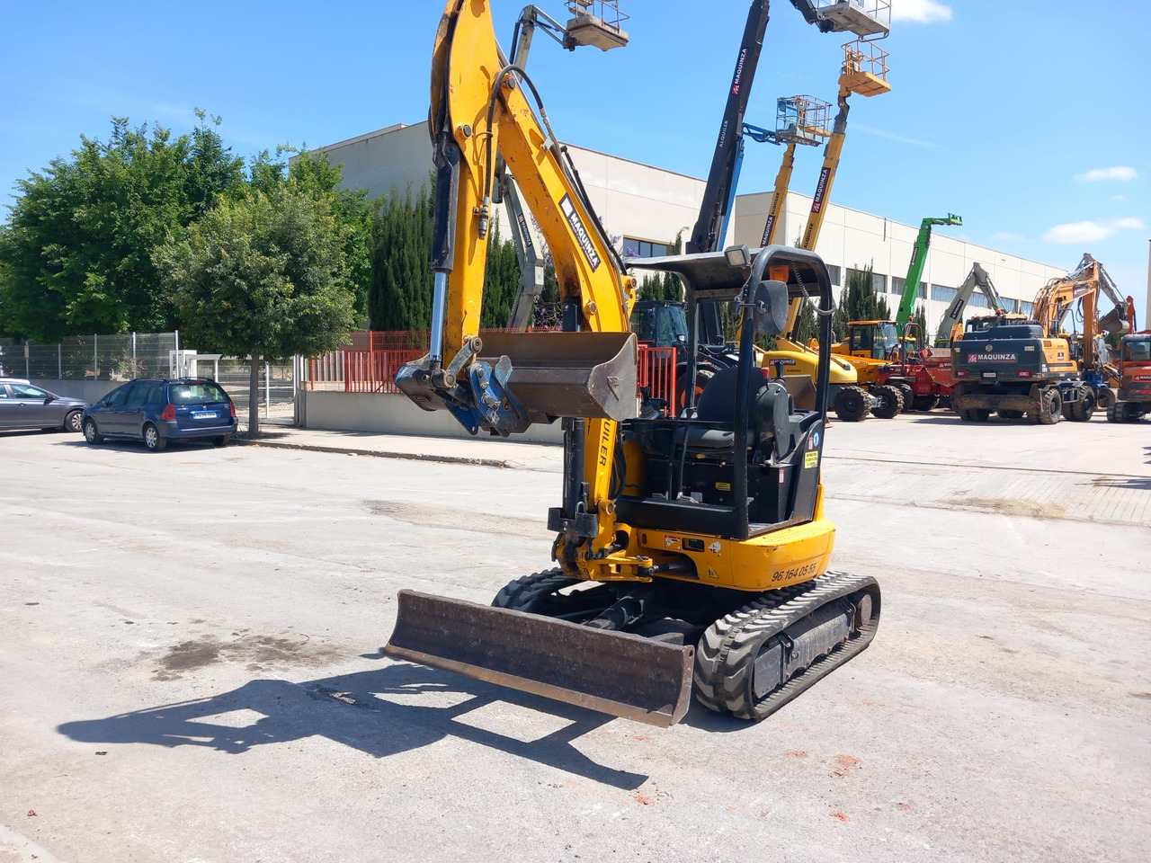 JCB 8030ZTS - حفارة مصغرة: صور 2 JCB 8030ZTS - حفارة مصغرة: صور 2