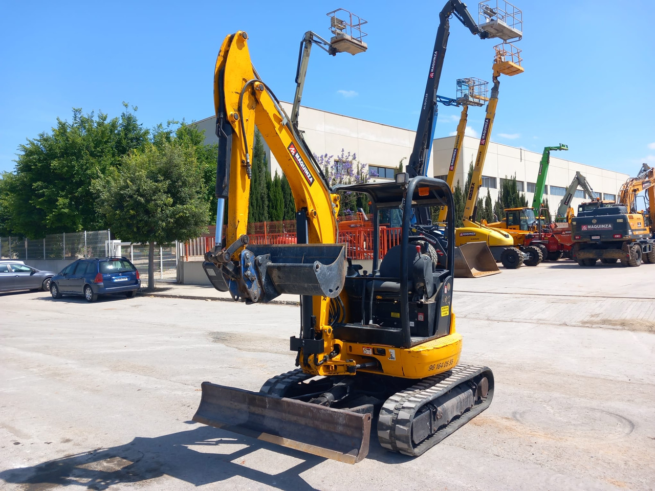 JCB 8030ZTS - حفارة مصغرة: صور 1 JCB 8030ZTS - حفارة مصغرة: صور 1