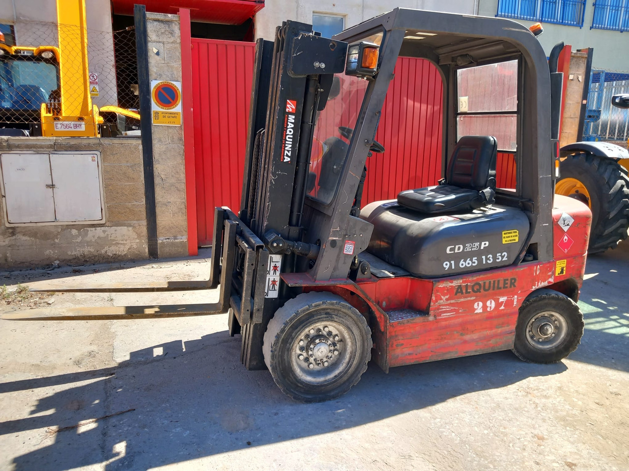 MANITOU CD25P - رافعة شوكية ديزل: صور 1 MANITOU CD25P - رافعة شوكية ديزل: صور 1