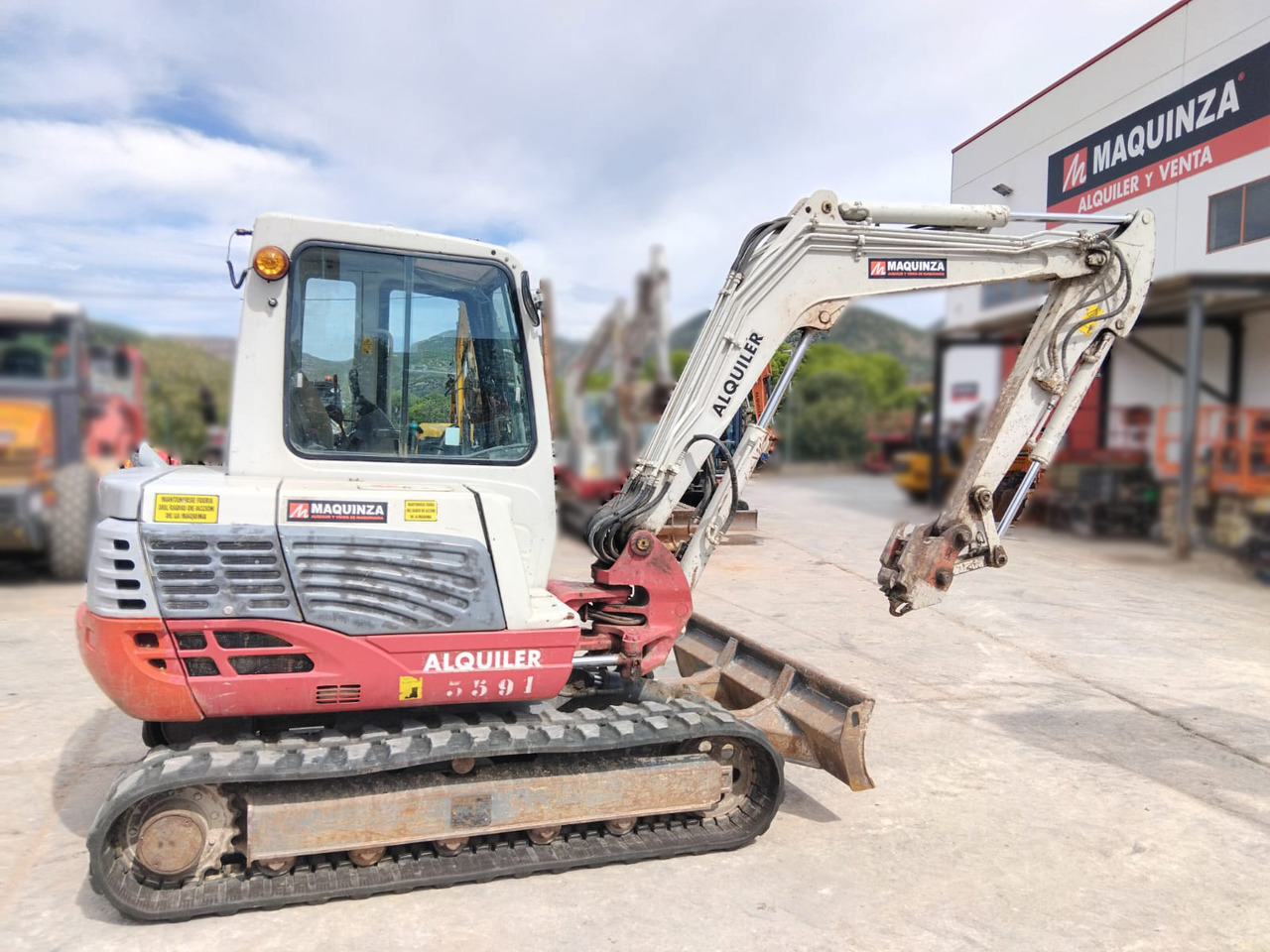 TAKEUCHI TB250 - حفارة مصغرة: صور 5 TAKEUCHI TB250 - حفارة مصغرة: صور 5