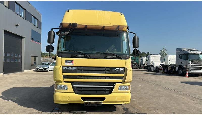 DAF 75 CF 310 (GOOD CONDITION / POSSIBLE AS BOX WITH CURTAIN / BONNE ETAT) - شاحنات مسطحة: صور 2 DAF 75 CF 310 (GOOD CONDITION / POSSIBLE AS BOX WITH CURTAIN / BONNE ETAT) - شاحنات مسطحة: صور 2