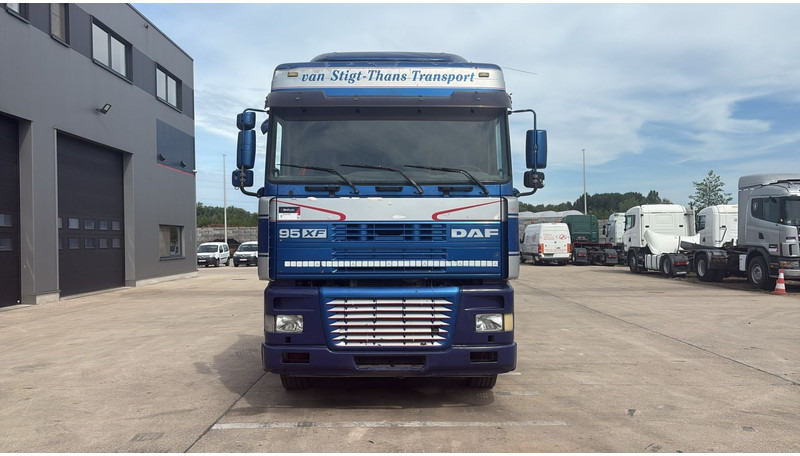 DAF 95 XF 380 (EURO 2 / BOITE MANUELLE / MANUAL GEARBOX / GOOD CONDITION) - شاحنة جرار: صور 2 DAF 95 XF 380 (EURO 2 / BOITE MANUELLE / MANUAL GEARBOX / GOOD CONDITION) - شاحنة جرار: صور 2