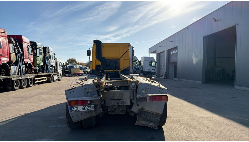 DAF CF 85.360 (BOITE MANUELLE / MANUAL GEARBOX / BIG HUB / GRAND PONT / LAMES / 8X4) - الشاسيه شاحنة: صور 5 DAF CF 85.360 (BOITE MANUELLE / MANUAL GEARBOX / BIG HUB / GRAND PONT / LAMES / 8X4) - الشاسيه شاحنة: صور 5