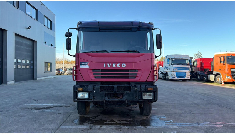 Iveco Eurotrakker 260 E 34 (POMPE MANUELLE / MANUAL PUMP / LAMES / GRAND PONT / BOITE MANUELLE) - قلابات: صور 5 Iveco Eurotrakker 260 E 34 (POMPE MANUELLE / MANUAL PUMP / LAMES / GRAND PONT / BOITE MANUELLE) - قلابات: صور 5
