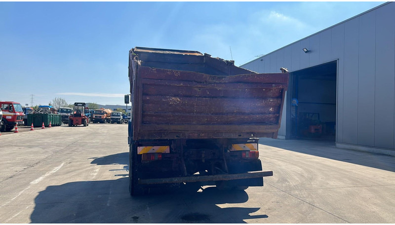 Iveco MAGIRUS 260 - 34 (LIVRAISON GRATUITE AU PORT D'ANVERS / POMPE MANUELLE) - قلابات: صور 5 Iveco MAGIRUS 260 - 34 (LIVRAISON GRATUITE AU PORT D'ANVERS / POMPE MANUELLE) - قلابات: صور 5