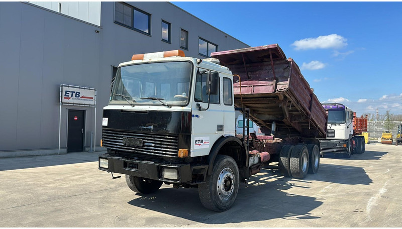 Iveco MAGIRUS 260 - 34 (LIVRAISON GRATUITE AU PORT D'ANVERS / POMPE MANUELLE) - قلابات: صور 1 Iveco MAGIRUS 260 - 34 (LIVRAISON GRATUITE AU PORT D'ANVERS / POMPE MANUELLE) - قلابات: صور 1