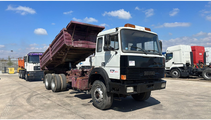 Iveco MAGIRUS 260 - 34 (LIVRAISON GRATUITE AU PORT D'ANVERS / POMPE MANUELLE) - قلابات: صور 4 Iveco MAGIRUS 260 - 34 (LIVRAISON GRATUITE AU PORT D'ANVERS / POMPE MANUELLE) - قلابات: صور 4