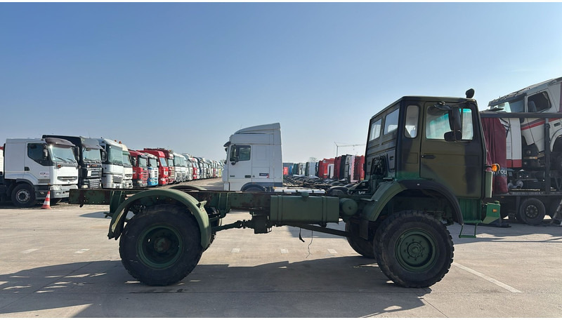 Iveco Magirus 110 - 16 (4X4 / 57000 KM / LAMES / GRAND PONT / 6 CYLINDRES EN LIGNE !! / MANUAL PUMP) - الشاسيه شاحنة: صور 4 Iveco Magirus 110 - 16 (4X4 / 57000 KM / LAMES / GRAND PONT / 6 CYLINDRES EN LIGNE !! / MANUAL PUMP) - الشاسيه شاحنة: صور 4