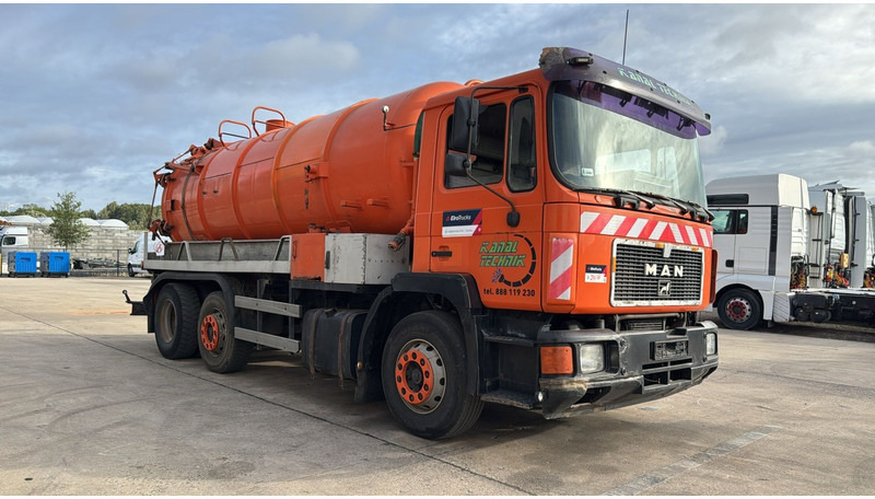 MAN 25.272 (MANUAL PUMP / POMPE MANUELLE / 15000 L) - فراغ شاحنة: صور 2 MAN 25.272 (MANUAL PUMP / POMPE MANUELLE / 15000 L) - فراغ شاحنة: صور 2