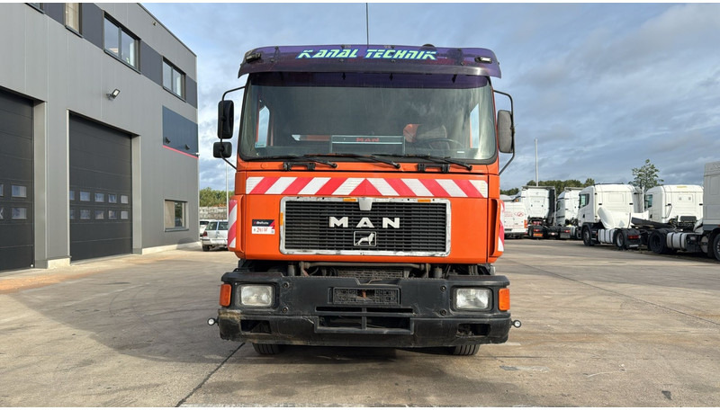 MAN 25.272 (MANUAL PUMP / POMPE MANUELLE / 15000 L) - فراغ شاحنة: صور 5 MAN 25.272 (MANUAL PUMP / POMPE MANUELLE / 15000 L) - فراغ شاحنة: صور 5