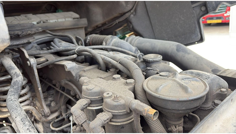 شاحنة جرار MAN 25.372 (6X2 / MANUAL PUMP / POMPE MANUELLE / 8 TYRES / 6 CYLINDERS): صور 20