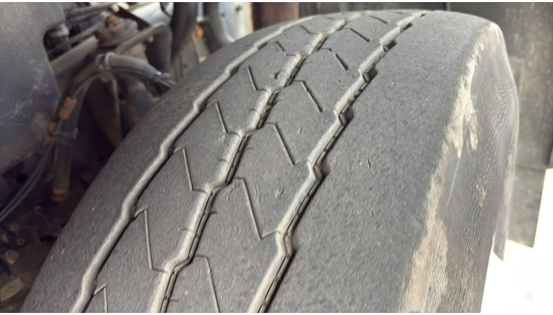 شاحنة جرار MAN 25.372 (6X2 / MANUAL PUMP / POMPE MANUELLE / 8 TYRES / 6 CYLINDERS): صور 10