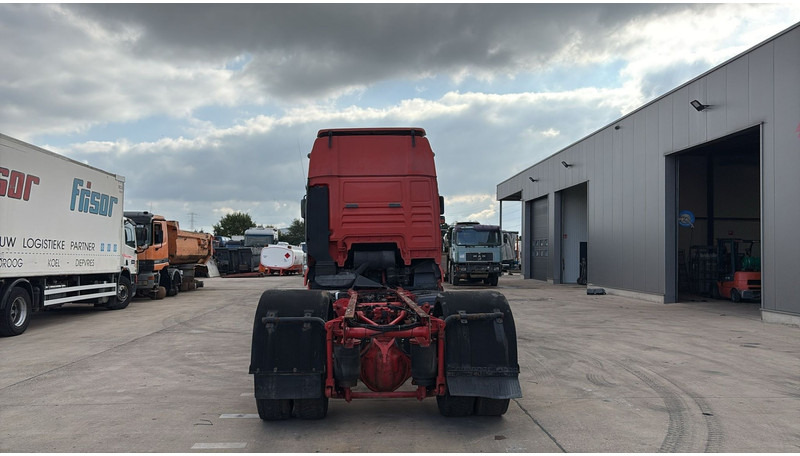 MAN TGA 18.410 (POMPE MANUELLE / MANUAL PUMP / BOITE MANUELLE / MANUAL GEARBOX) - الشاسيه شاحنة: صور 5 MAN TGA 18.410 (POMPE MANUELLE / MANUAL PUMP / BOITE MANUELLE / MANUAL GEARBOX) - الشاسيه شاحنة: صور 5