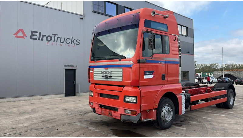 MAN TGA 18.410 (POMPE MANUELLE / MANUAL PUMP / BOITE MANUELLE / MANUAL GEARBOX) - الشاسيه شاحنة: صور 1 MAN TGA 18.410 (POMPE MANUELLE / MANUAL PUMP / BOITE MANUELLE / MANUAL GEARBOX) - الشاسيه شاحنة: صور 1