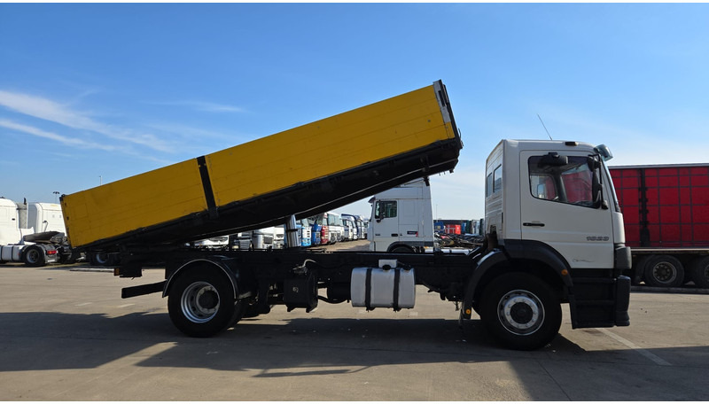 Mercedes-Benz Atego 1823 (BOITE MANUELLE / MANUAL GEARBOX) - قلابات: صور 4 Mercedes-Benz Atego 1823 (BOITE MANUELLE / MANUAL GEARBOX) - قلابات: صور 4