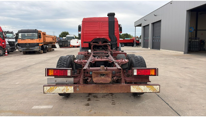 Mercedes-Benz SK 2233 (GRAND PONT / V8 AVEC 2X TURBO / BIG AXLE) - الشاسيه شاحنة: صور 5 Mercedes-Benz SK 2233 (GRAND PONT / V8 AVEC 2X TURBO / BIG AXLE) - الشاسيه شاحنة: صور 5