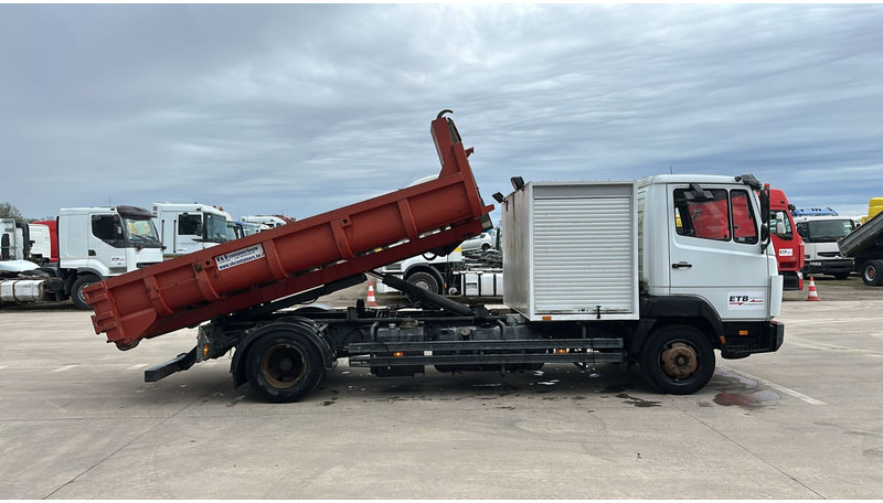 Mercedes-Benz SK 814 (BELGIAN TRUCK / HOOK / PERFECT CONDITION !!! / WITH CONTAINER / 363000 KM !!!! ) - شاحنة ذات الخطاف: صور 5 Mercedes-Benz SK 814 (BELGIAN TRUCK / HOOK / PERFECT CONDITION !!! / WITH CONTAINER / 363000 KM !!!! ) - شاحنة ذات الخطاف: صور 5