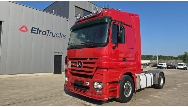 Mercedes-Benz actros 1844 (PARFAIT ETAT / PROPRE / AIRCO / MP2 / V6) - شاحنة جرار: صور 1 Mercedes-Benz actros 1844 (PARFAIT ETAT / PROPRE / AIRCO / MP2 / V6) - شاحنة جرار: صور 1