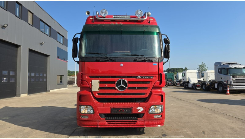 Mercedes-Benz actros 1844 (PARFAIT ETAT / PROPRE / AIRCO / MP2 / V6) - شاحنة جرار: صور 2 Mercedes-Benz actros 1844 (PARFAIT ETAT / PROPRE / AIRCO / MP2 / V6) - شاحنة جرار: صور 2