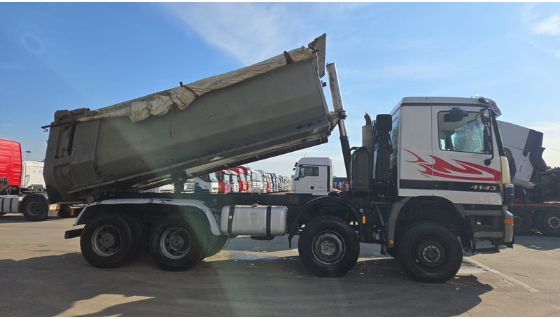 Mercedes-Benz actros 4140 (8X6 / LAMES / GRAND PONT / GRAND BENNE / 3 PONTS / TRES BONNE ETAT) - قلابات: صور 5 Mercedes-Benz actros 4140 (8X6 / LAMES / GRAND PONT / GRAND BENNE / 3 PONTS / TRES BONNE ETAT) - قلابات: صور 5