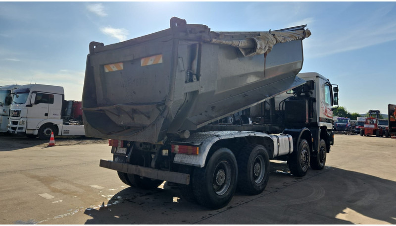 Mercedes-Benz actros 4140 (8X6 / LAMES / GRAND PONT / GRAND BENNE / 3 PONTS / TRES BONNE ETAT) - قلابات: صور 3 Mercedes-Benz actros 4140 (8X6 / LAMES / GRAND PONT / GRAND BENNE / 3 PONTS / TRES BONNE ETAT) - قلابات: صور 3