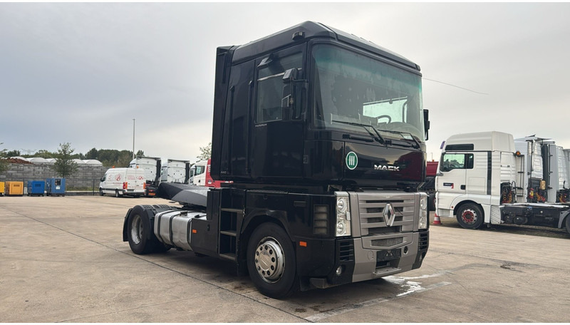 Renault AE 440 Magnum E-tech (BOITE MANUELLE / MANUAL GEARBOX) - شاحنة جرار: صور 3 Renault AE 440 Magnum E-tech (BOITE MANUELLE / MANUAL GEARBOX) - شاحنة جرار: صور 3