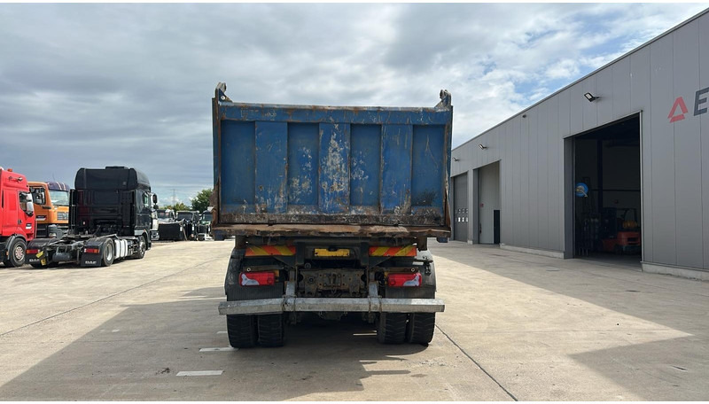 Renault KERAX 420 (BOITE MANUELLE / MANUAL GEARBOX / LAMES / GRAND PONT / GRAND BENNE) - قلابات: صور 5 Renault KERAX 420 (BOITE MANUELLE / MANUAL GEARBOX / LAMES / GRAND PONT / GRAND BENNE) - قلابات: صور 5