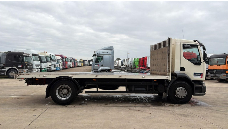 Renault Midlum 270 (18 TONNES / BOITE MANUELLE / MANUAL GEARBOX / GOOD CONDITION) - شاحنات مسطحة: صور 4 Renault Midlum 270 (18 TONNES / BOITE MANUELLE / MANUAL GEARBOX / GOOD CONDITION) - شاحنات مسطحة: صور 4