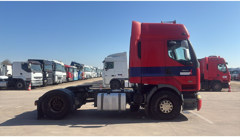 Renault Premium 420 (BOITE MANUELLE / MANUAL GEARBOX) - شاحنة جرار: صور 4 Renault Premium 420 (BOITE MANUELLE / MANUAL GEARBOX) - شاحنة جرار: صور 4