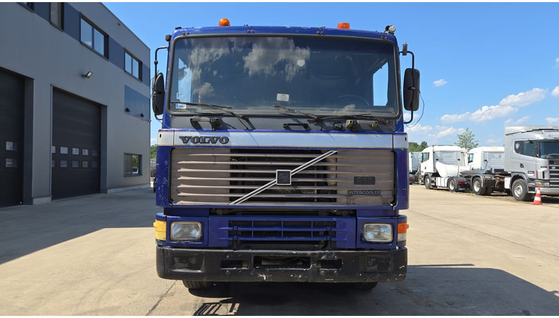 Volvo F 12 - 360 (FULL STEEL SUSPENSION / MANUAL PUMP / SUSP. LAMES / 6X2) - الشاسيه شاحنة: صور 2 Volvo F 12 - 360 (FULL STEEL SUSPENSION / MANUAL PUMP / SUSP. LAMES / 6X2) - الشاسيه شاحنة: صور 2