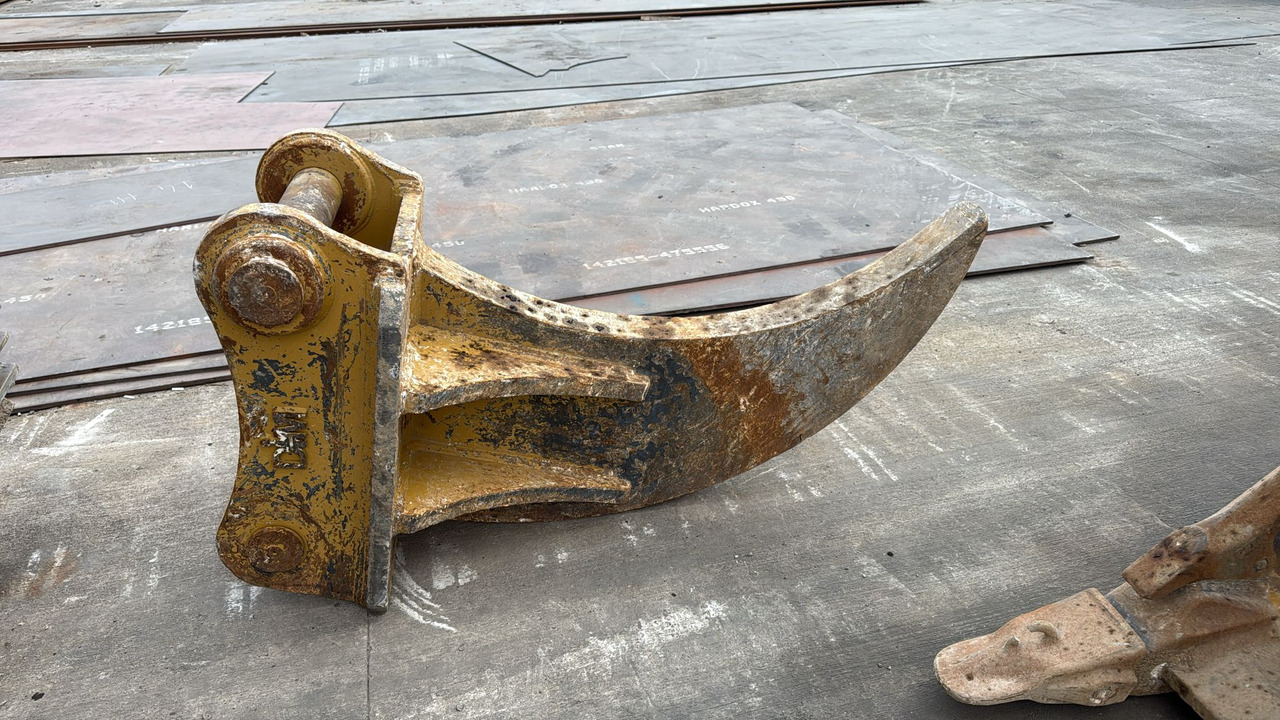 CATERPILLAR 336 Ripper from STOCK - حراث تحت التربة - حفارات زحافة: صور 2 CATERPILLAR 336 Ripper from STOCK - حراث تحت التربة - حفارات زحافة: صور 2