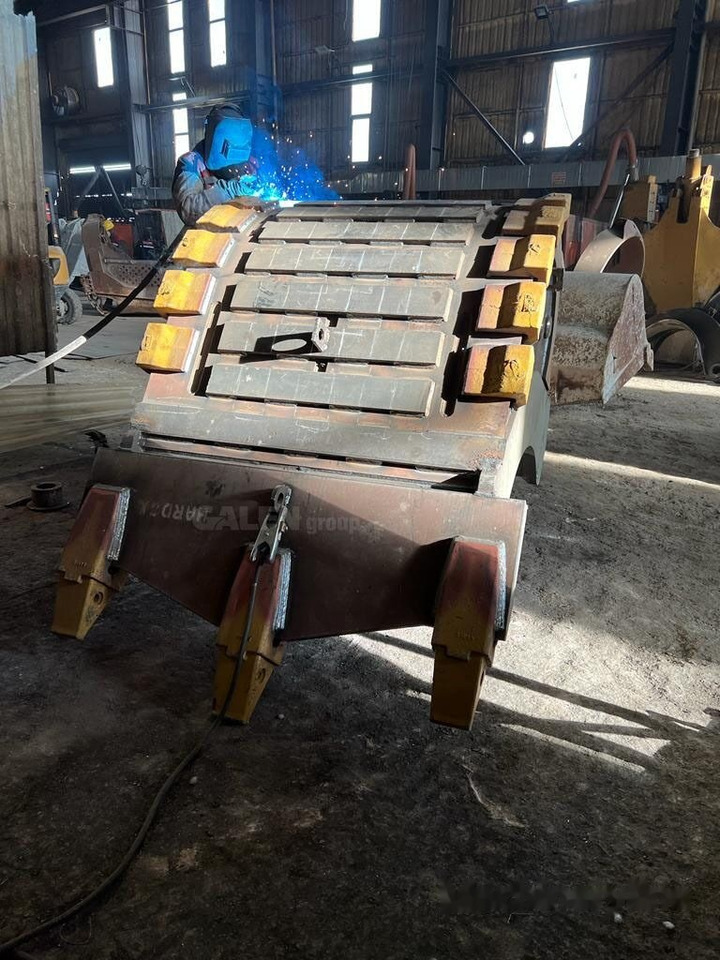 Galen MARBLE BUCKET(RIPPER BUCKET) - بكت حفار: صور 4 Galen MARBLE BUCKET(RIPPER BUCKET) - بكت حفار: صور 4