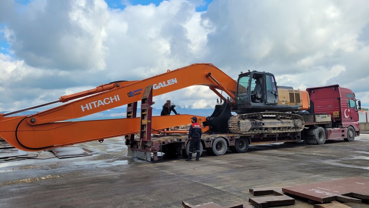 Hitachi ZX350 Long Reach Boom-Arm Manufacturing - حفارات زحافة: صور 5 Hitachi ZX350 Long Reach Boom-Arm Manufacturing - حفارات زحافة: صور 5