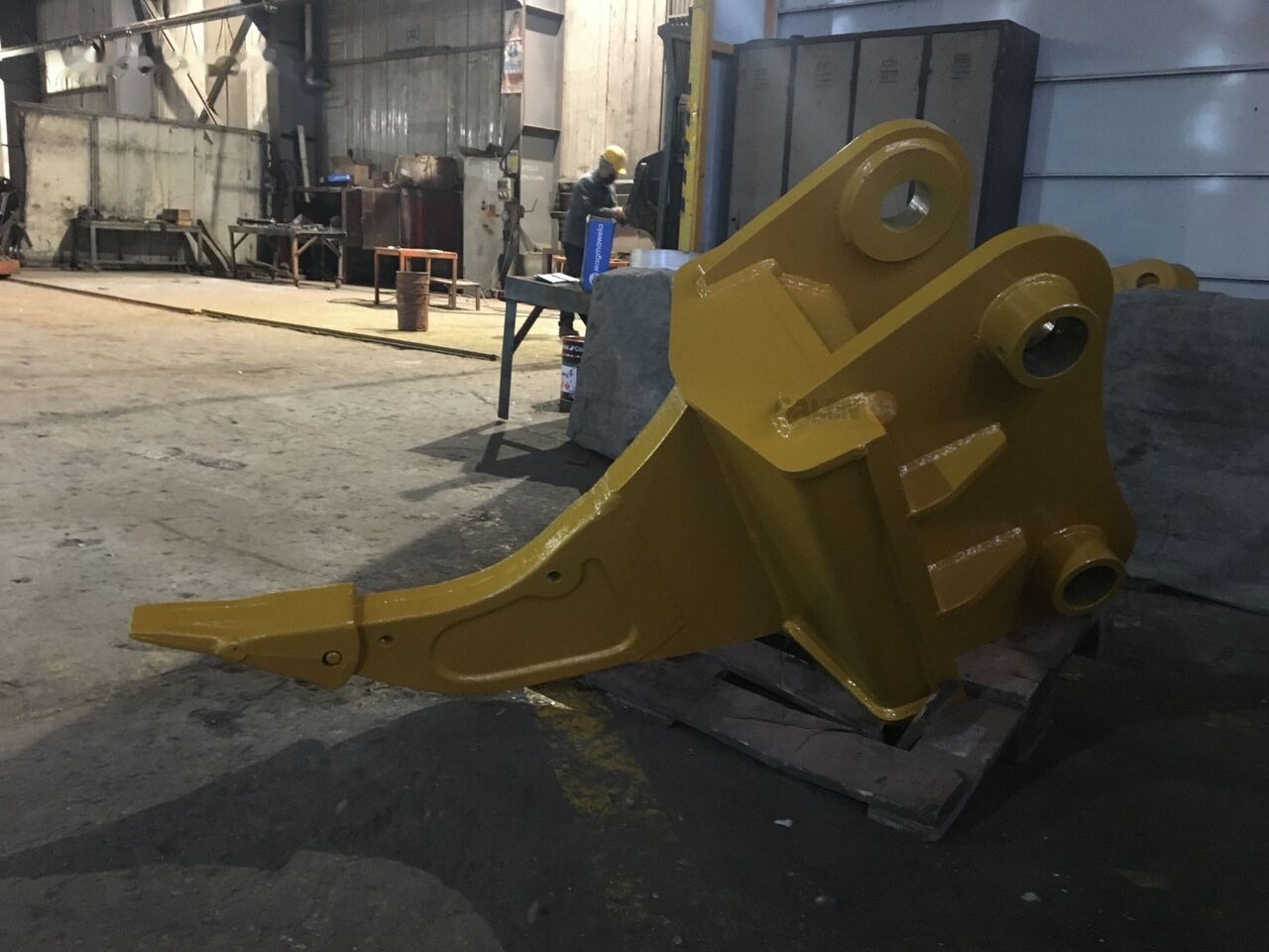 Komatsu PC350 Heavy Duty Rock Ripper - حراث تحت التربة: صور 2 Komatsu PC350 Heavy Duty Rock Ripper - حراث تحت التربة: صور 2