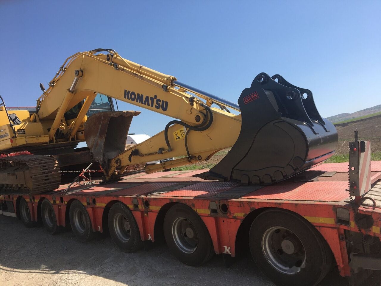 Komatsu PC350 Rock Bucket - بكت حفار: صور 2 Komatsu PC350 Rock Bucket - بكت حفار: صور 2