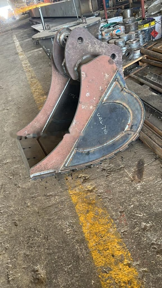 Takeuchi Digging/Grading Bucket Manufacturing - بكت حفار: صور 3 Takeuchi Digging/Grading Bucket Manufacturing - بكت حفار: صور 3