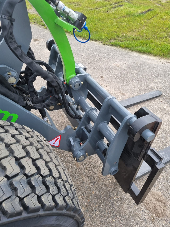 جديد اللودر بعجل WCM L2316: صور 15 جديد اللودر بعجل WCM L2316: صور 15