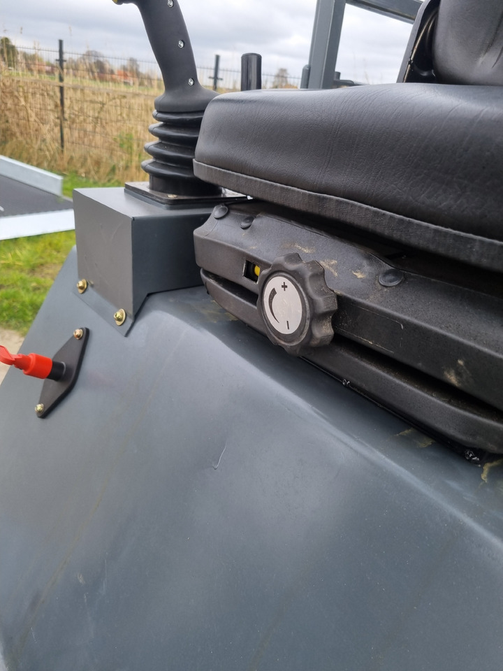 جديد اللودر بعجل WCM L2316: صور 13 جديد اللودر بعجل WCM L2316: صور 13