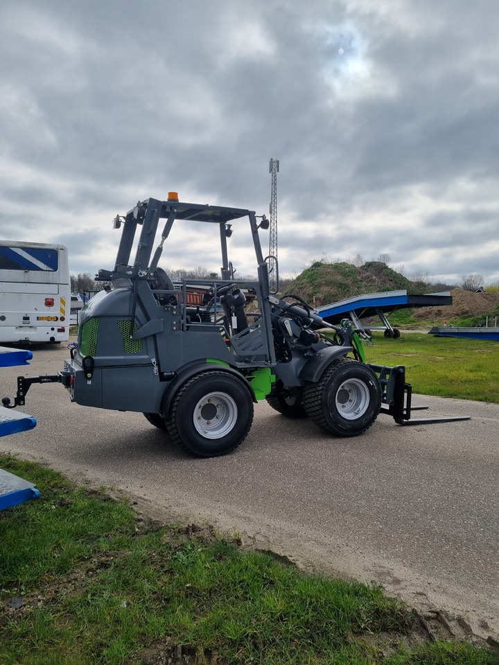 جديد اللودر بعجل WCM L2316: صور 12 جديد اللودر بعجل WCM L2316: صور 12