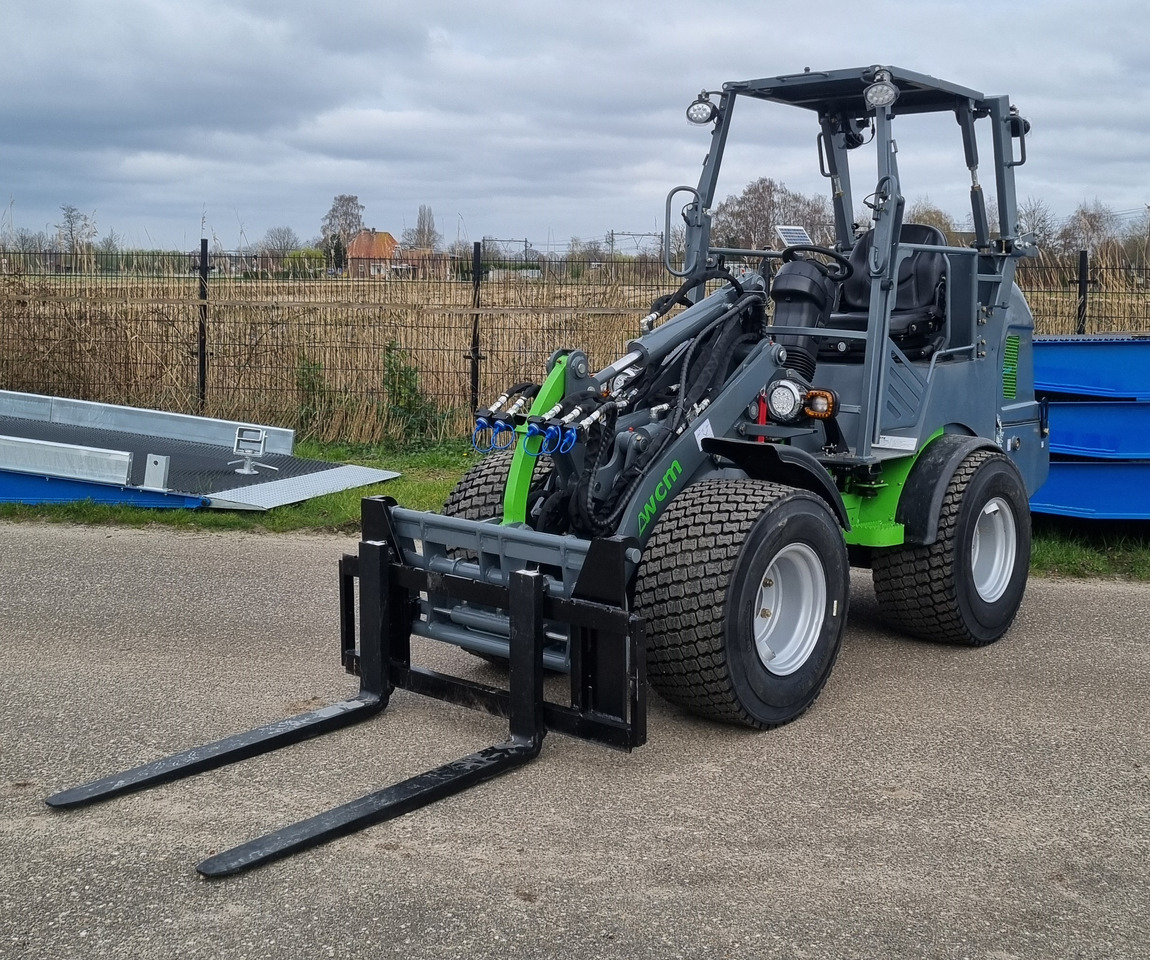 جديد اللودر بعجل WCM L2316: صور 14 جديد اللودر بعجل WCM L2316: صور 14