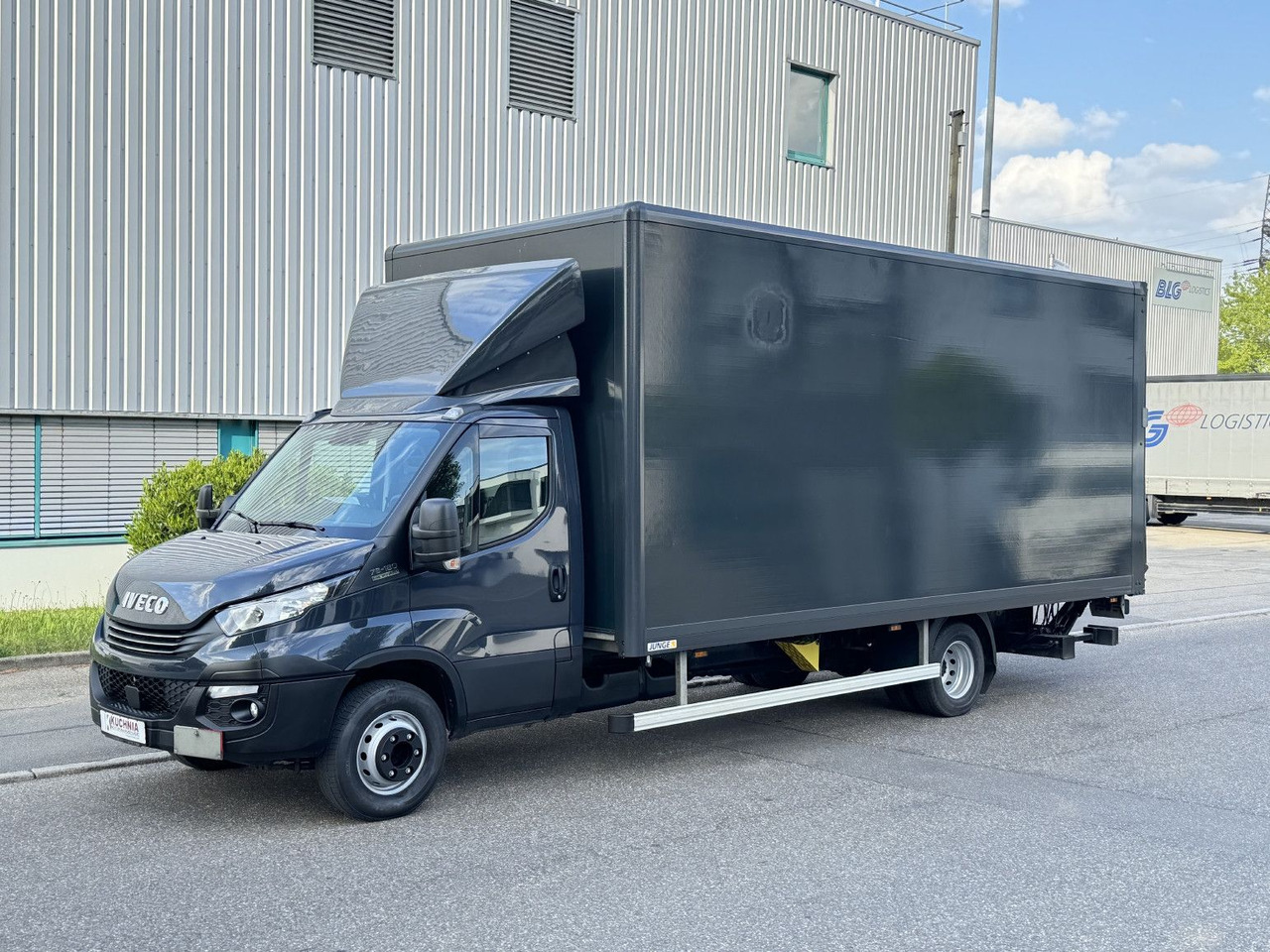 Iveco Daily 72c180 Hi-Matic Koffer LBW Luftgef. Klima - الشاحنات الصغيرة صندوق مغلق: صور 3 Iveco Daily 72c180 Hi-Matic Koffer LBW Luftgef. Klima - الشاحنات الصغيرة صندوق مغلق: صور 3