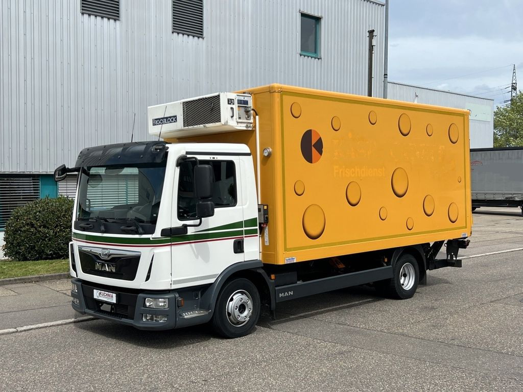 MAN TGL 8.220 Kühlkoffer 5,26m LBW Klima Luftgef. MAN TGL 8.220 Kühlkoffer 5,26m LBW Klima Luftgef. - الشاحنات الصغيرة المبردة: صور 3 MAN TGL 8.220 Kühlkoffer 5,26m LBW Klima Luftgef. MAN TGL 8.220 Kühlkoffer 5,26m LBW Klima Luftgef. - الشاحنات الصغيرة المبردة: صور 3