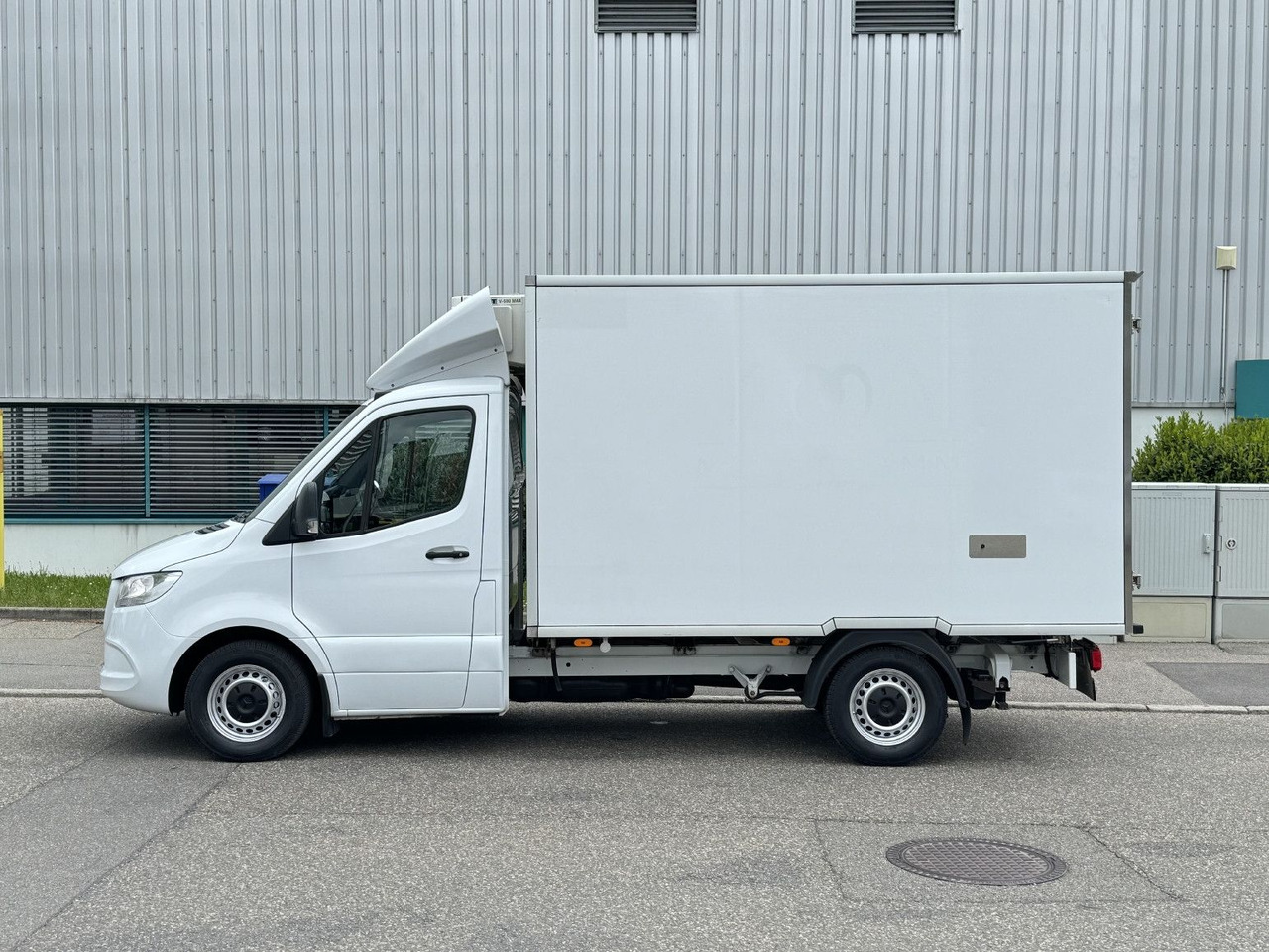 Mercedes-Benz Sprinter 316 Tiefkühl 3,3m TK V-500 MAX Luftgef. - الشاحنات الصغيرة المبردة: صور 4 Mercedes-Benz Sprinter 316 Tiefkühl 3,3m TK V-500 MAX Luftgef. - الشاحنات الصغيرة المبردة: صور 4