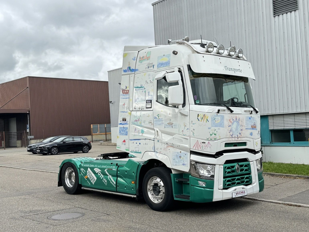 Renault T520 HIGHCAB Comfort 2-Tanks Retarder Airbrush - شاحنة جرار: صور 3 Renault T520 HIGHCAB Comfort 2-Tanks Retarder Airbrush - شاحنة جرار: صور 3