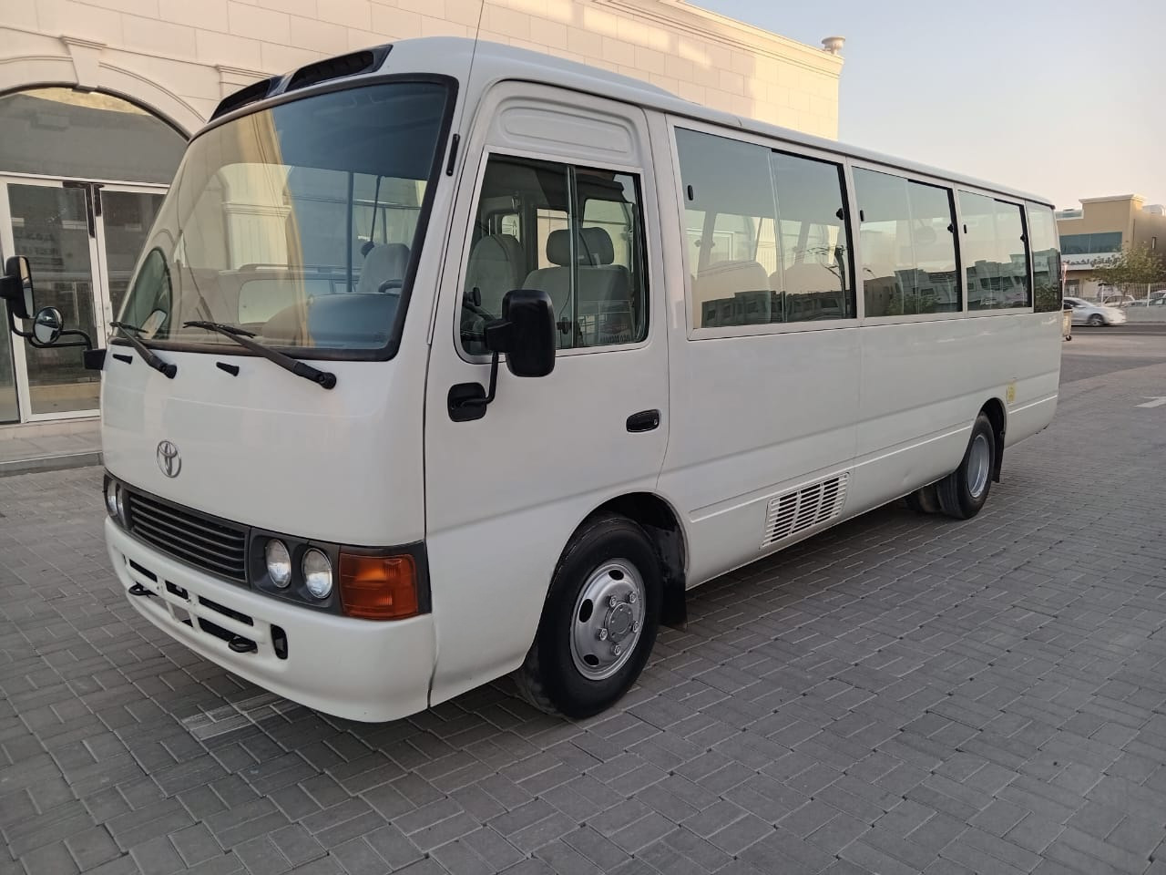 TOYOTA Coaster ... 30 places - diesel - climatisé ... BELGIQUE.. - حافلة صغيرة, ميكروباص: صور 1 TOYOTA Coaster ... 30 places - diesel - climatisé ... BELGIQUE.. - حافلة صغيرة, ميكروباص: صور 1