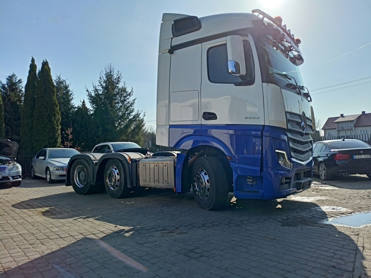 Mercedes-Benz Actros 2553 - شاحنة جرار: صور 1 Mercedes-Benz Actros 2553 - شاحنة جرار: صور 1