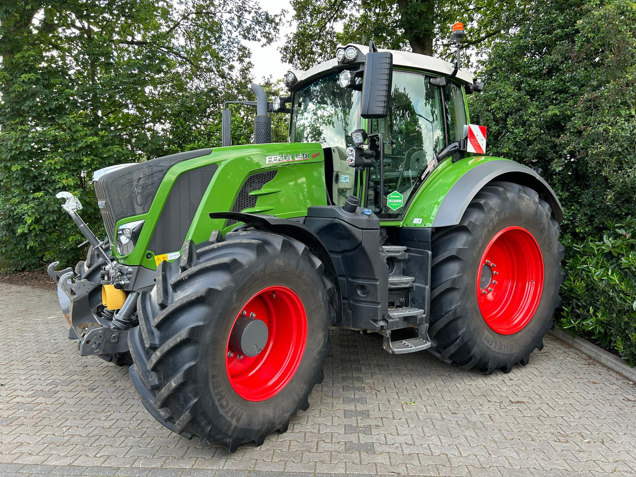 FENDT 828 Vario S4 ProfiPlus - جرار: صور 1 FENDT 828 Vario S4 ProfiPlus - جرار: صور 1