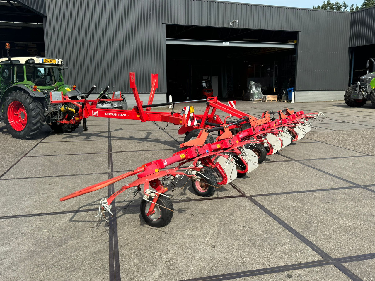 LELY Lotus 1020S - الأمشاط الزراعية: صور 5 LELY Lotus 1020S - الأمشاط الزراعية: صور 5