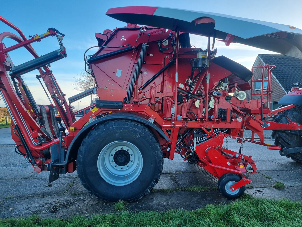 Lely Welger RPC160V - معدة تغليف البالات: صور 4 Lely Welger RPC160V - معدة تغليف البالات: صور 4